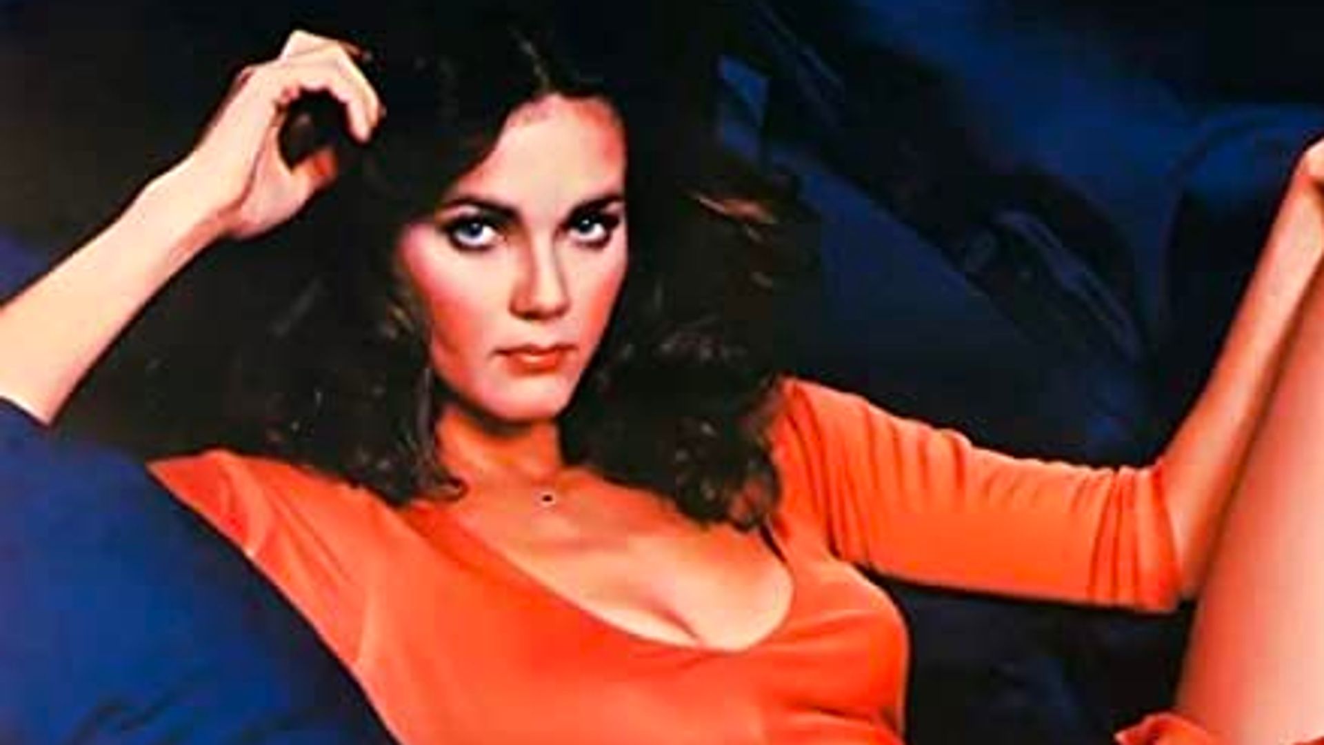 Wonder Woman actress Lynda Carter, 71, showcases legs for days in epic throwback photo