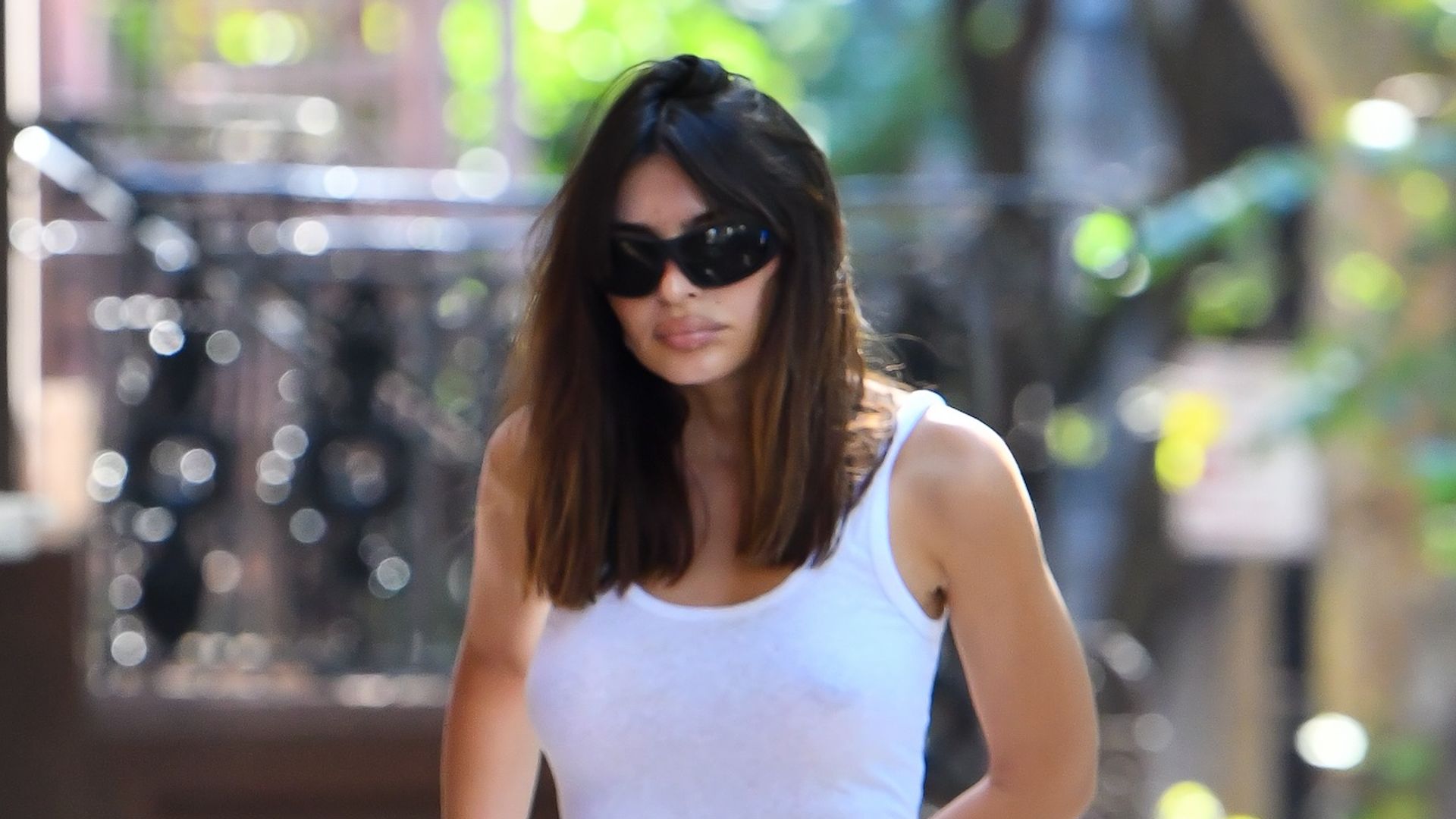 Emily Ratajkowski takes the 'ugly' shoe trend to new heights in 'flesh' slip-ons