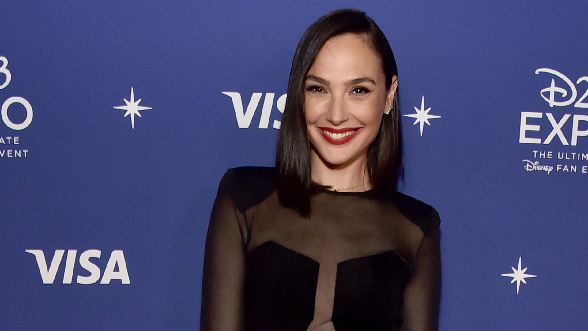 Gal Gadot Wears $75 Aldo Heels With Her Plunging YSL Gown at the 'Vanity  Fair' Oscars Party