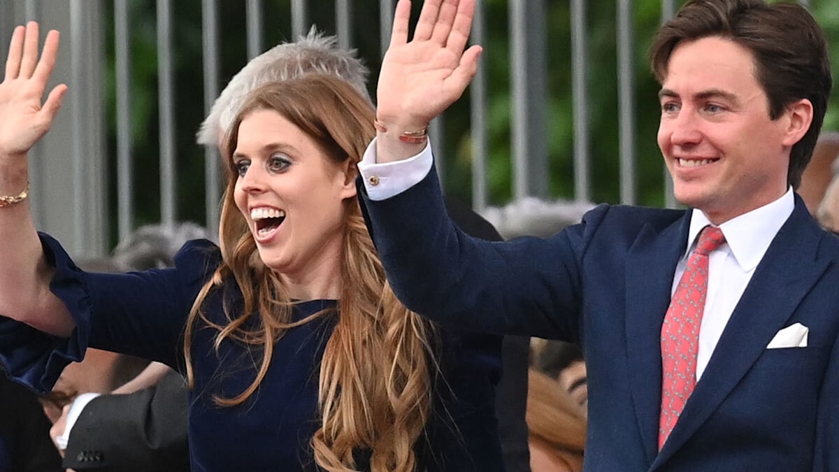 Princess Beatrice just wore the most fabulous dress for the Jubilee ...