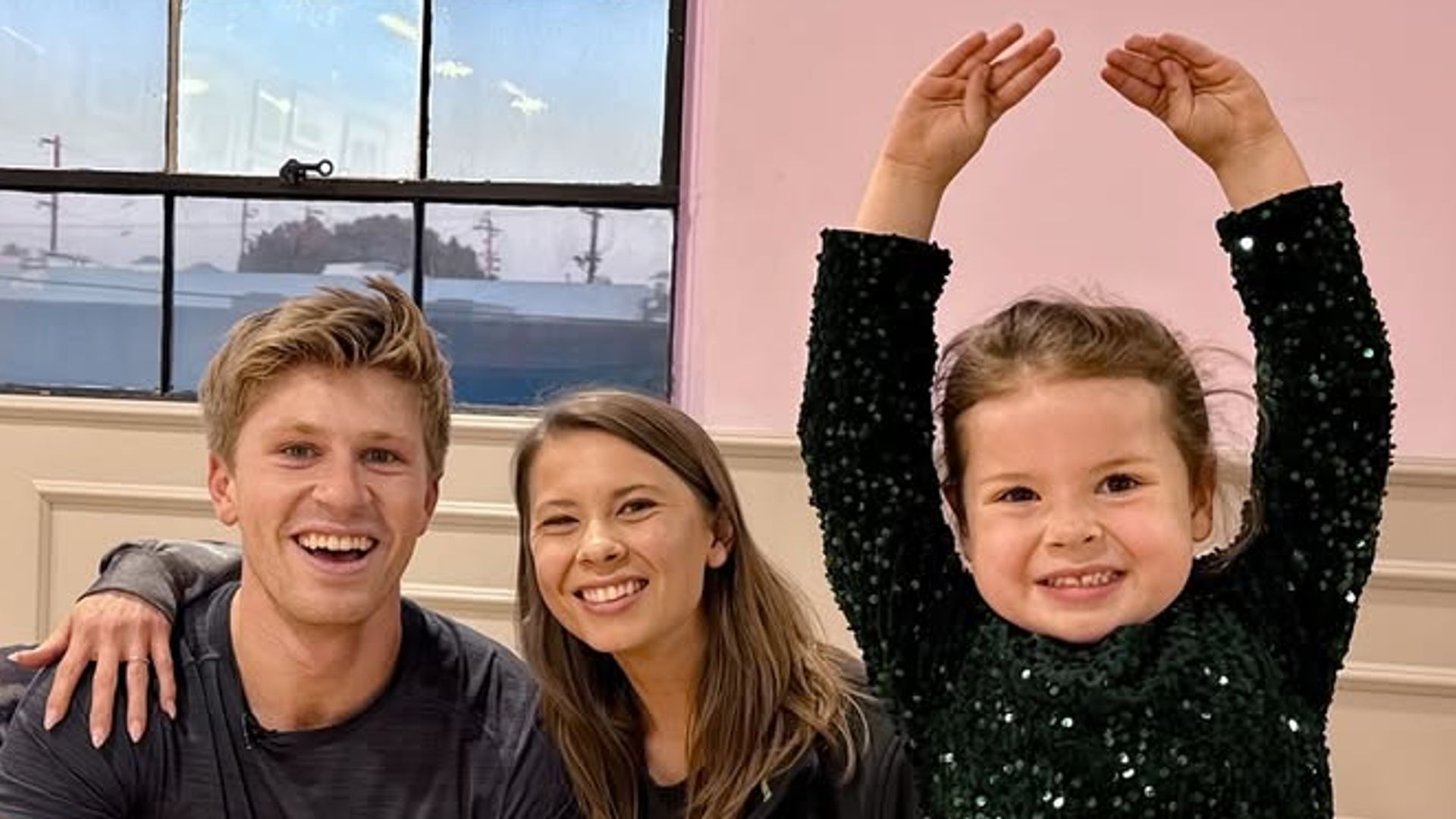 bindi robert irwin witney carson grace powell dwts