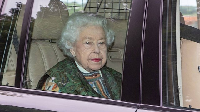 the queen leaving sandringham