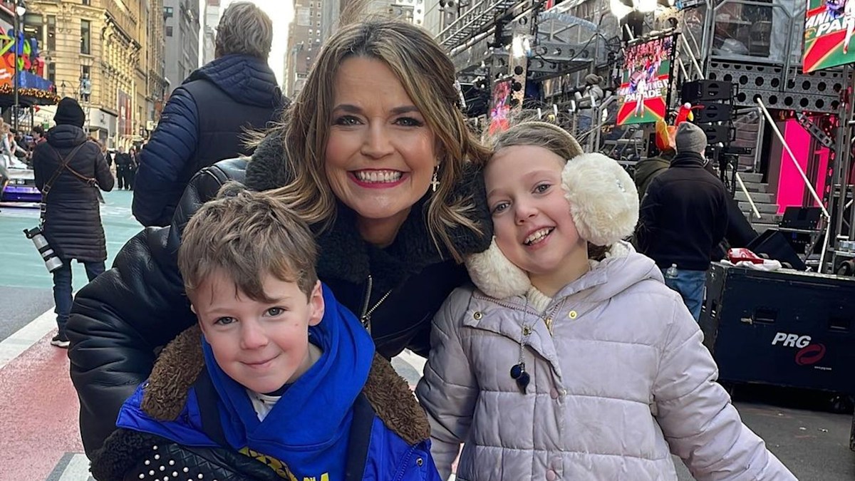 Today's Savannah Guthrie shares pognant family photo featuring rarely ...