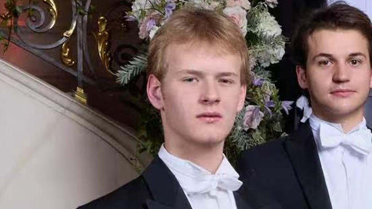 Duke of Kent’s grandson Albert Windsor, 18, exudes confidence in official Le Bal des Débutantes portrait