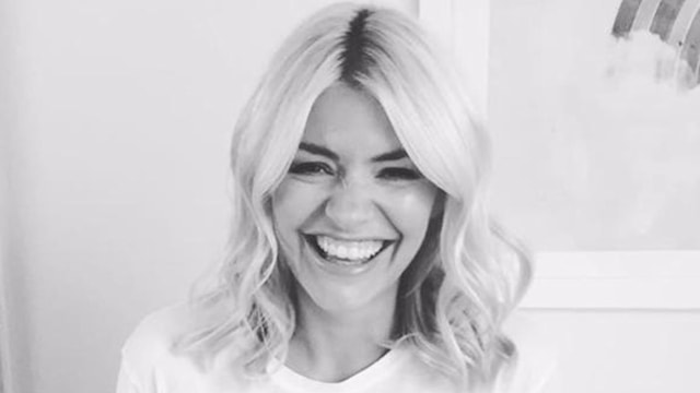 holly willoughby love island