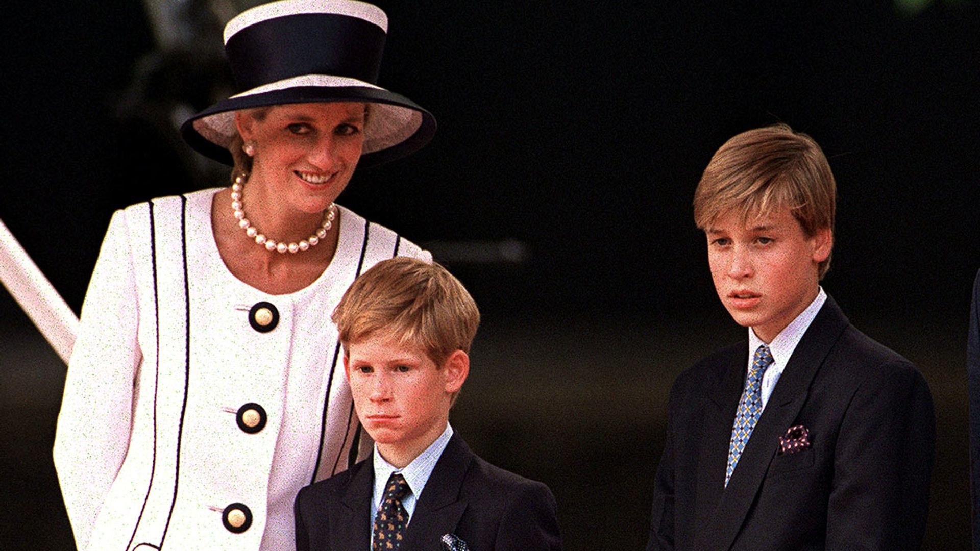 princess diana with young william and harry