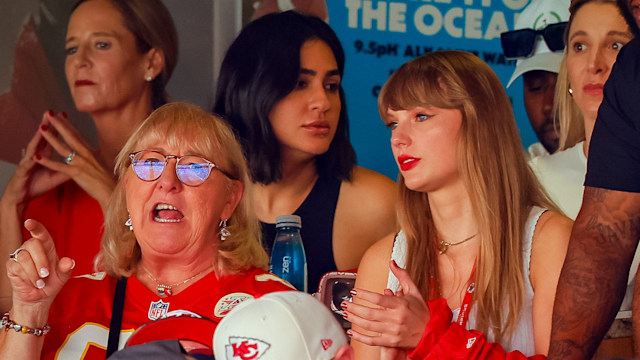 Taylor Swift watches a regular season game between the Kansas City Chiefs and the Chicago Bears with Donna Kelce