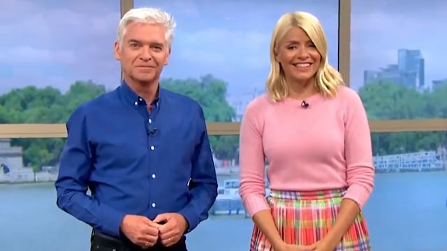holly willoughby tan