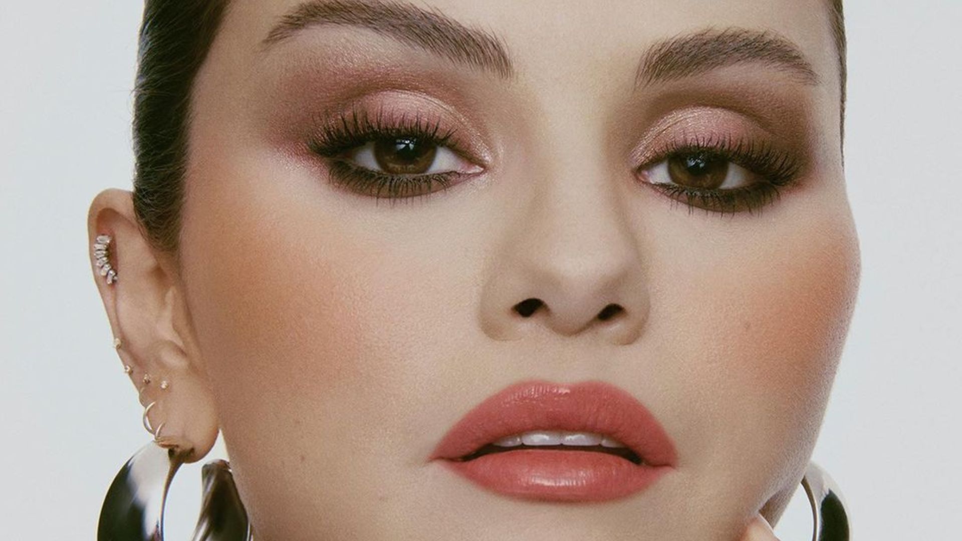 Selena Gomez just unveiled a game-changing makeup must-have