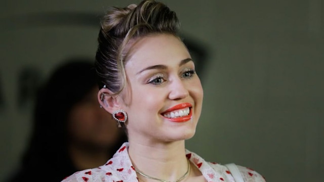 Miley Cyrus i heart radio