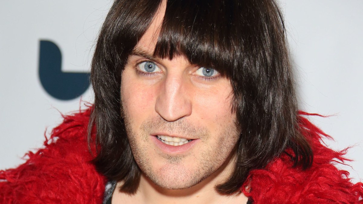 Bake Off star Noel Fielding's show axed as star pulls out halfway through filming - report