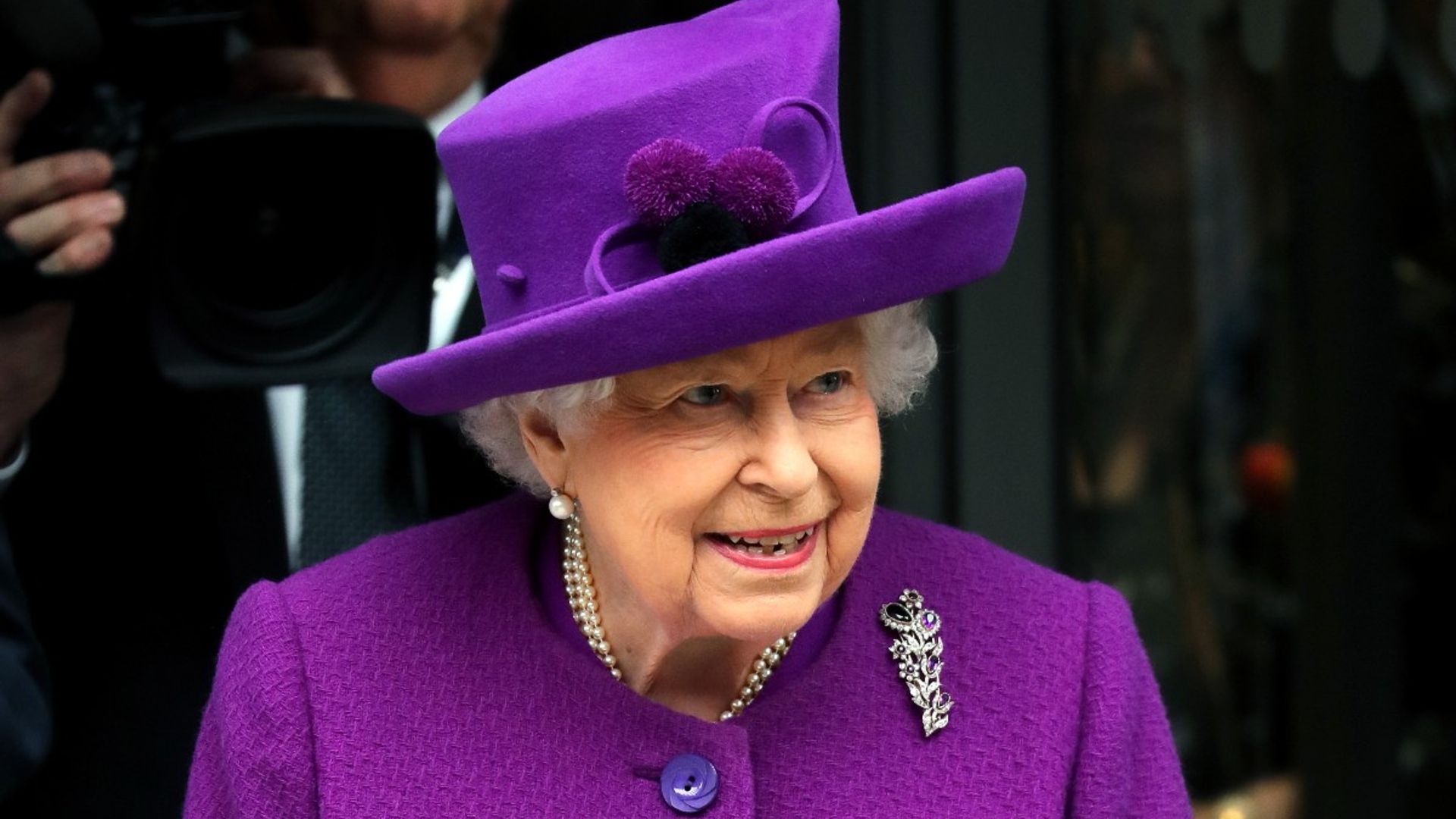 queen purple hat