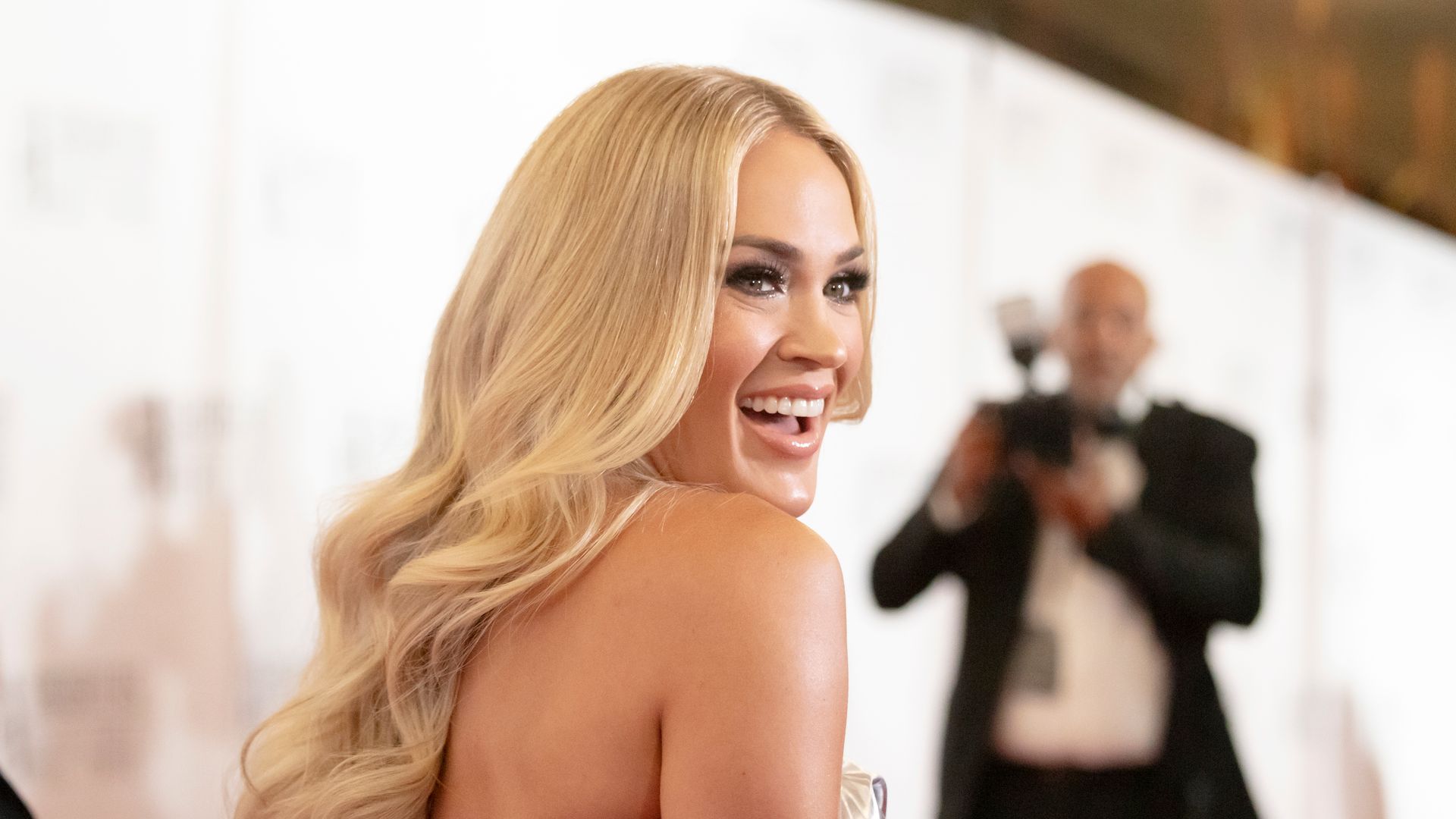 Carrie Underwood shocks fans with major announcement