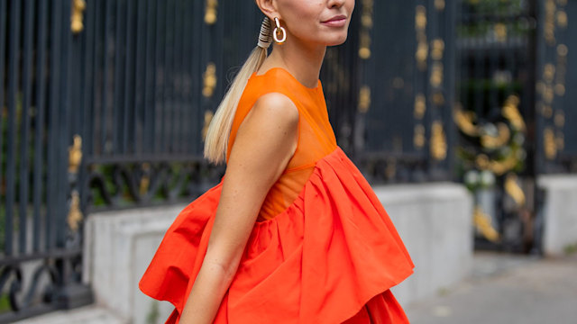 orange dress street style 