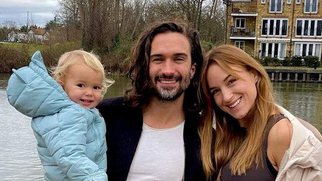Joe Wicks with his wife and daughter 