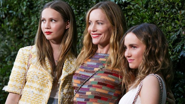 leslie mann maude apatow iris apatow