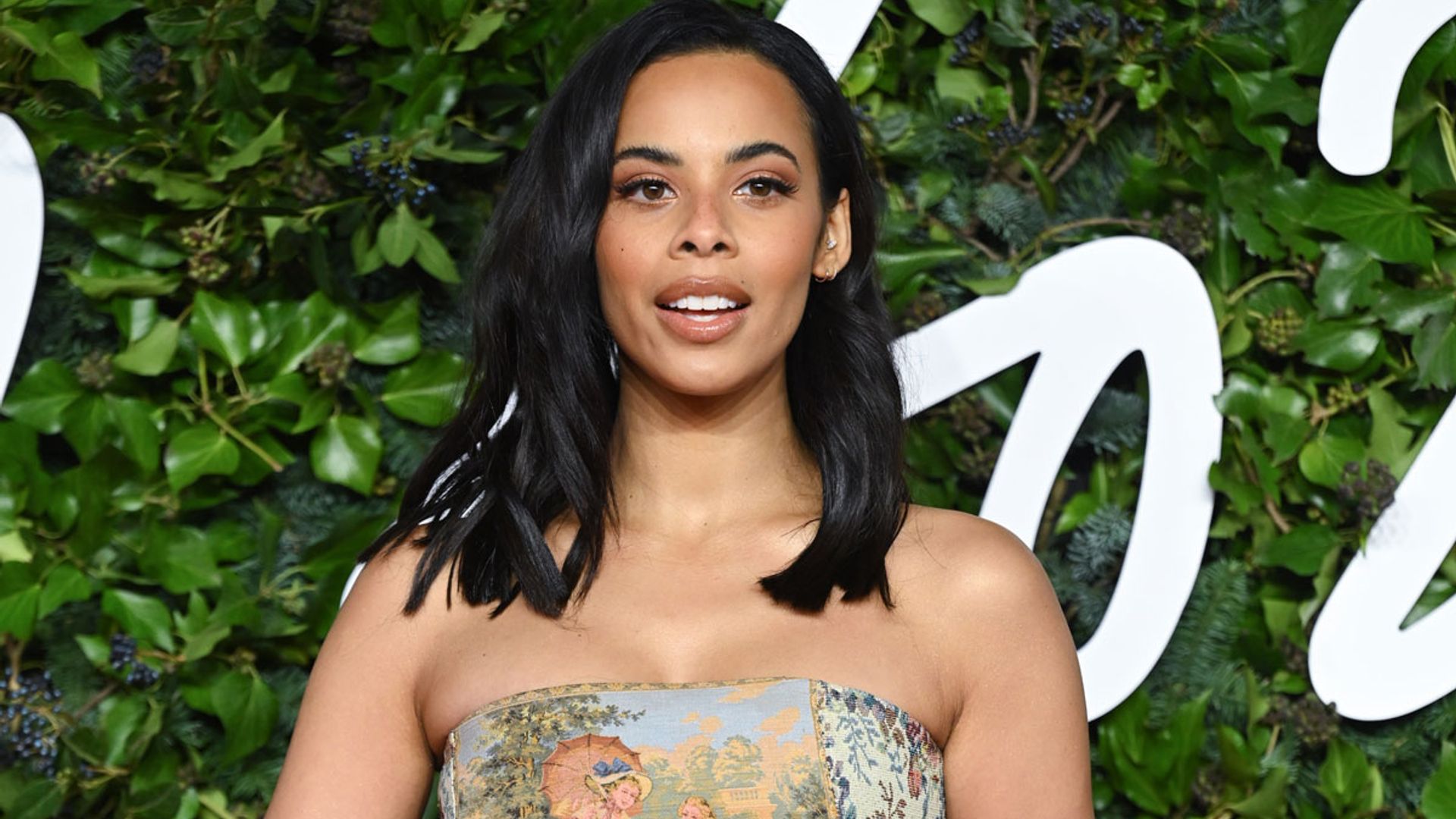 rochelle humes shares bath photo