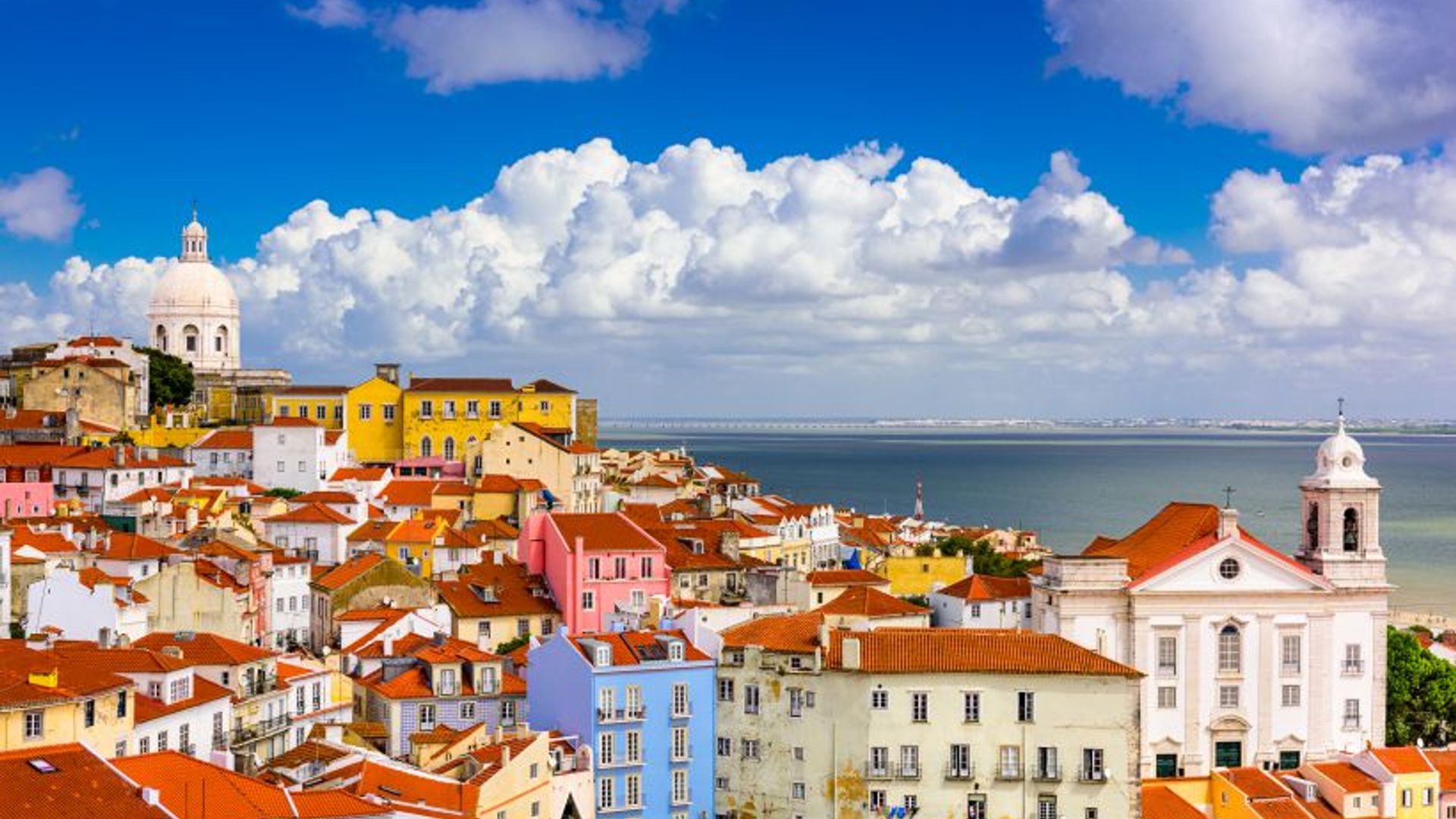 Kings-and-Queens-Nightclub-Club-Lisbon - Lisbon City Guide