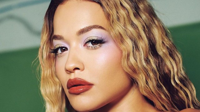 Rita Ora wearing sparkly eyeshadow 