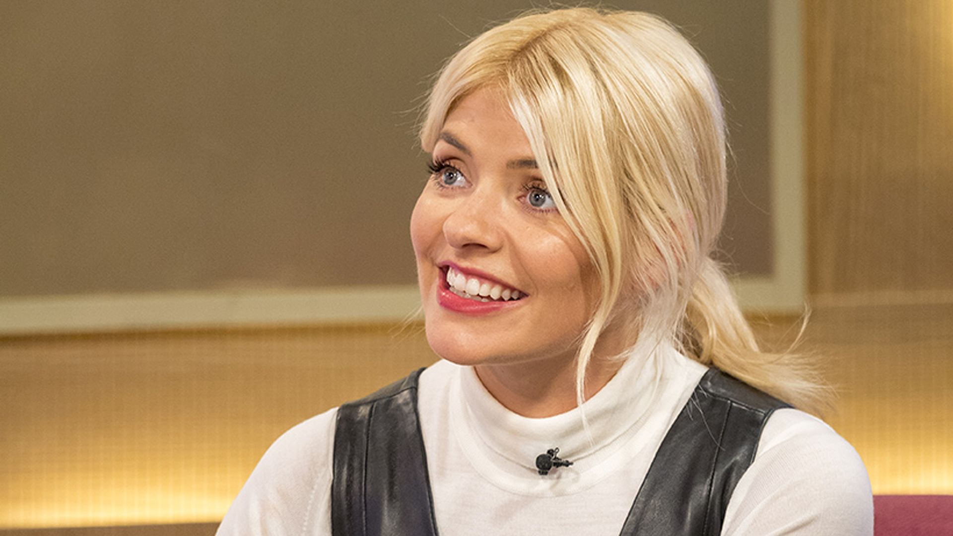 holly willoughby pussycat top