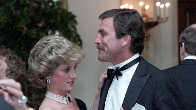 Diana, Princess of Wales dances with actor Tom Selleck during a White House Gala Dinner November 9, 1985 in Washington, DC.