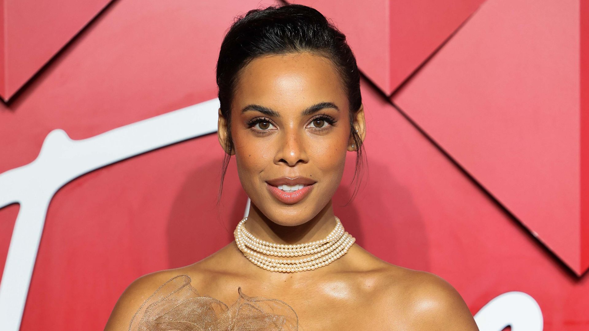 Rochelle Humes attends The Fashion Awards 2024 presented by Pandora at Royal Albert Hall on December 2, 2024 in London, England