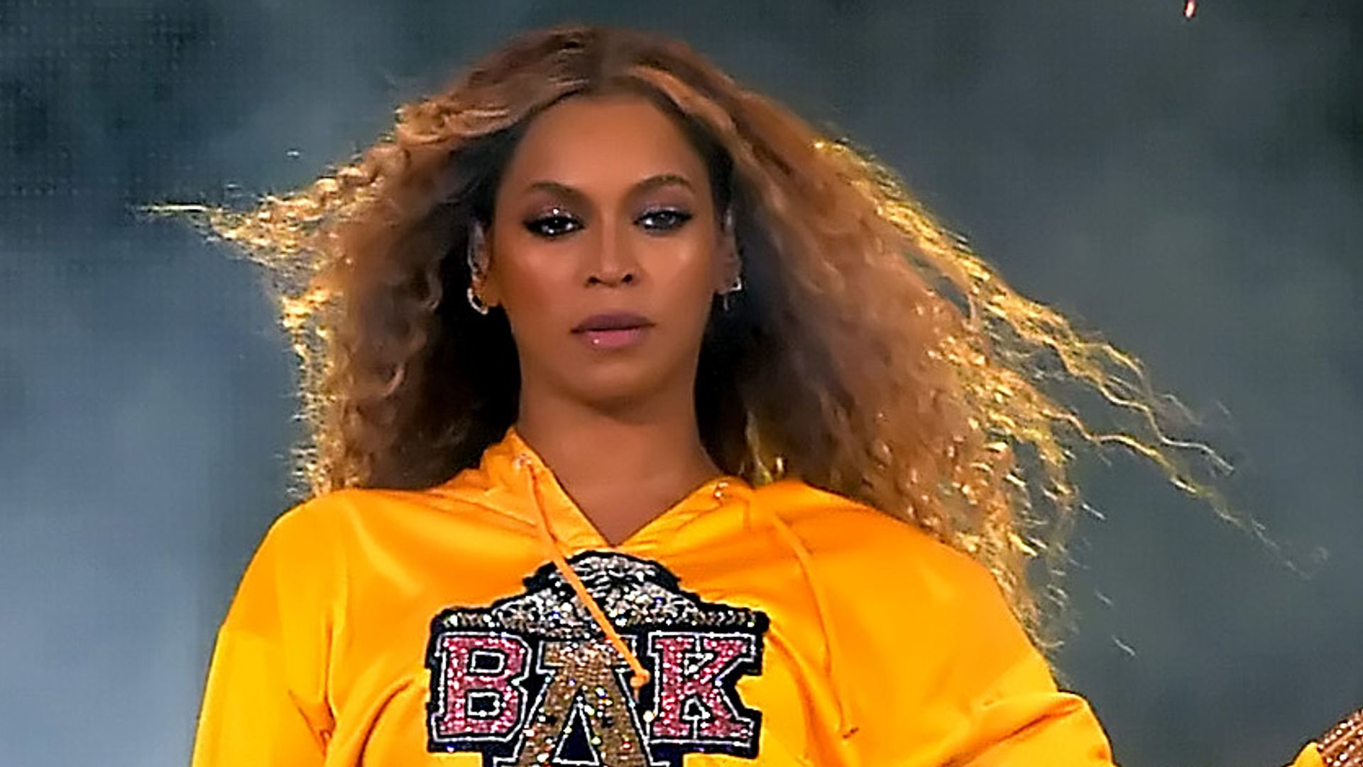 Beyonce suffers awkward onstage blunder