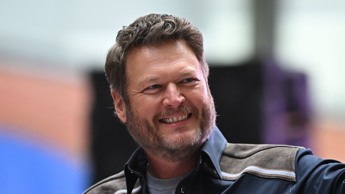 Blake Shelton surprises fans with major news following controversy