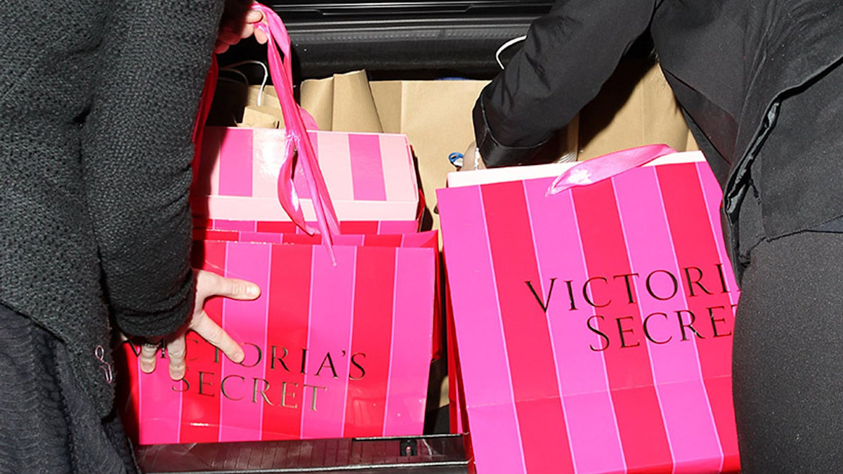 Carrying a Victoria's Secret Bag Makes Women Feel Sexier