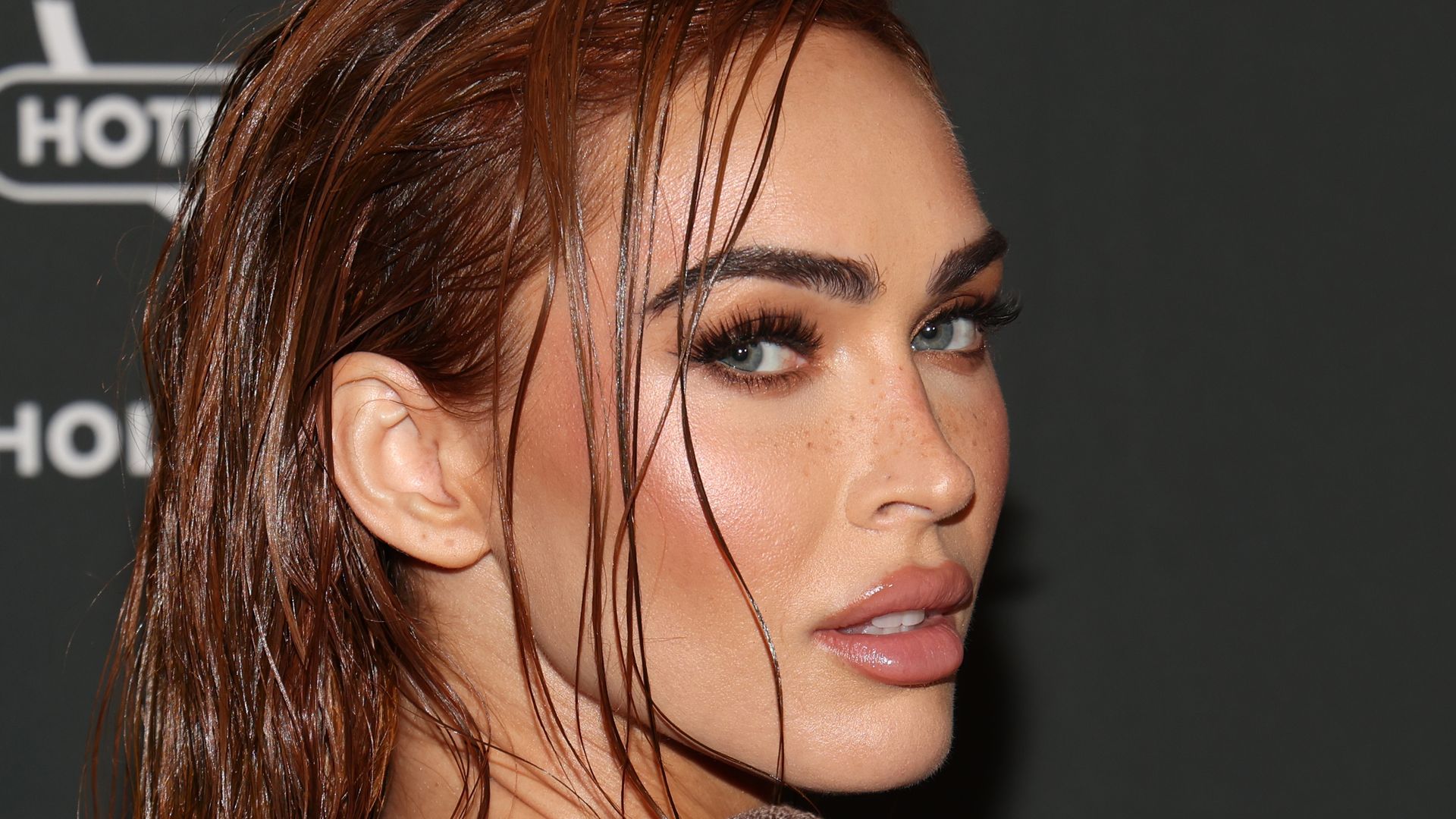 Megan Fox debuts tomboy look after amazing sci-fi hair transformation ...