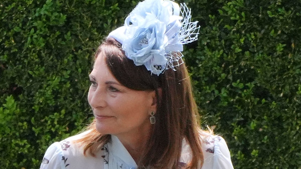 Carole Middleton takes on daughter Kate’s wardrobe in stunning Ascot dress