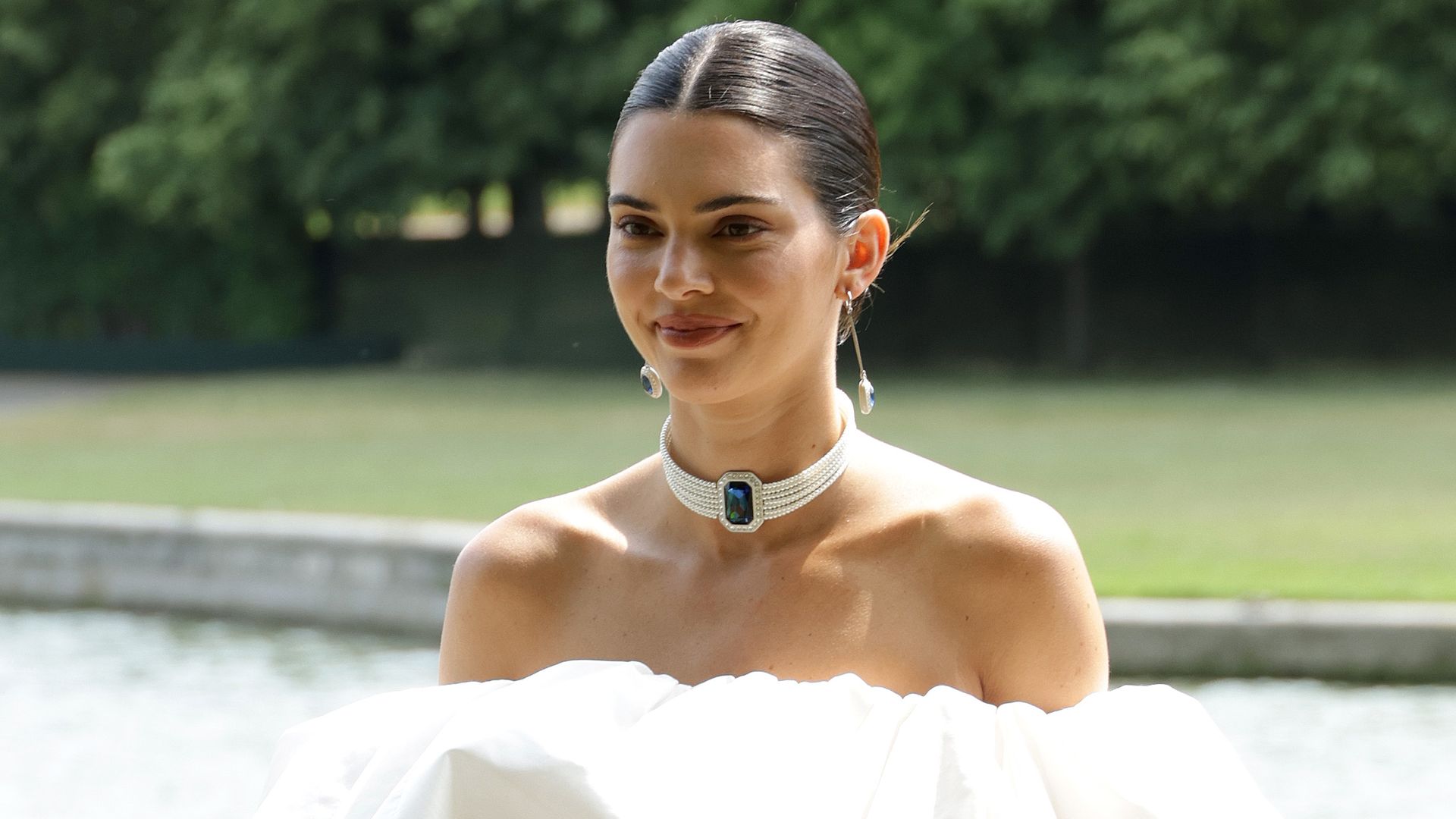 Jacquemus just sent Kendall Jenner down the runway in an iconic ...