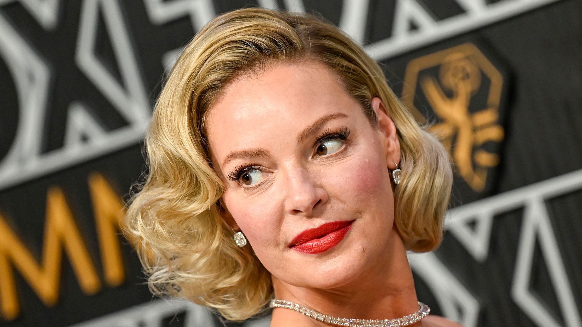 Close up of Katherine Heigl at the Emmys