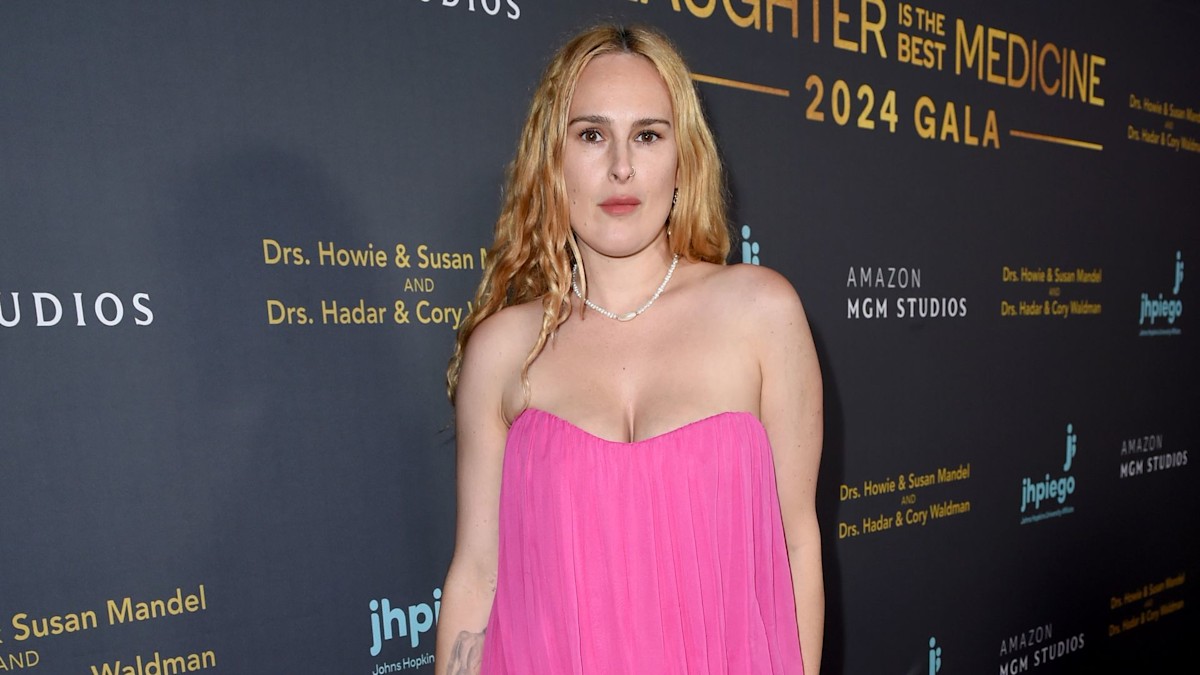 Rumer Willis poses with daughter Louetta, one, in heartwarming photos – see how much she’s grown! Rumer Willis poses with daughter Louetta, one, in heartwarming photos – see how much she’s grown!