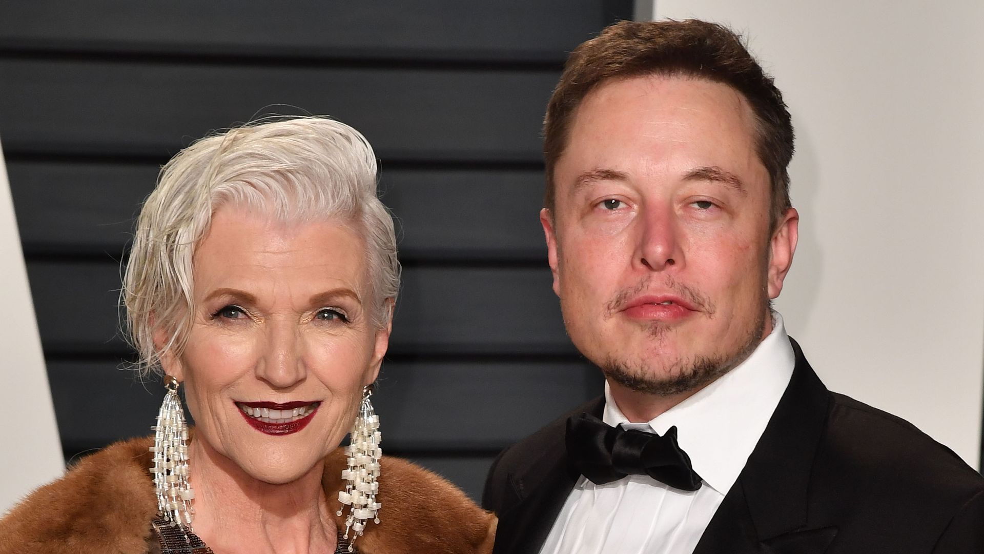 aye Musk (L) and SpaceX CEO Elon Musk attend the 2017 Vanity Fair Oscar Part