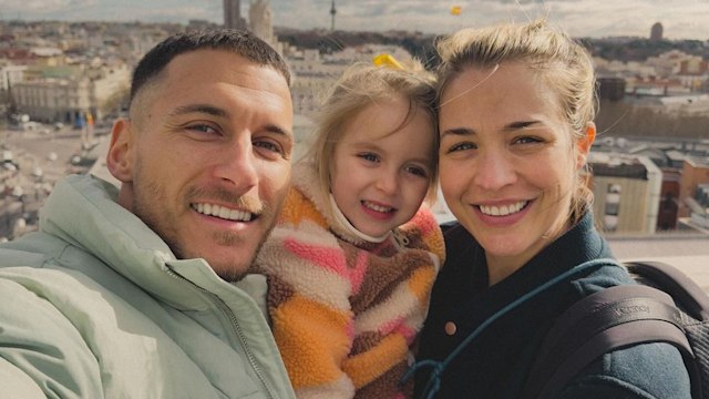 Gorka Marquez, his daughter Mia and Gemma Atkinson in selfie 