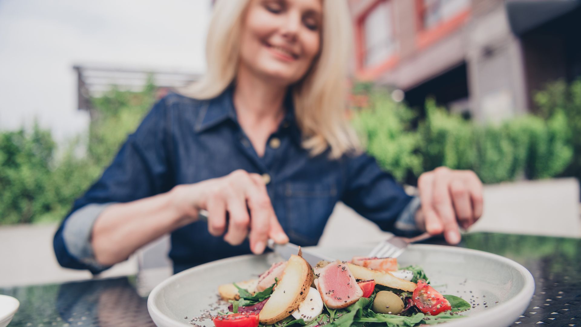 middle aged woman menopause diet