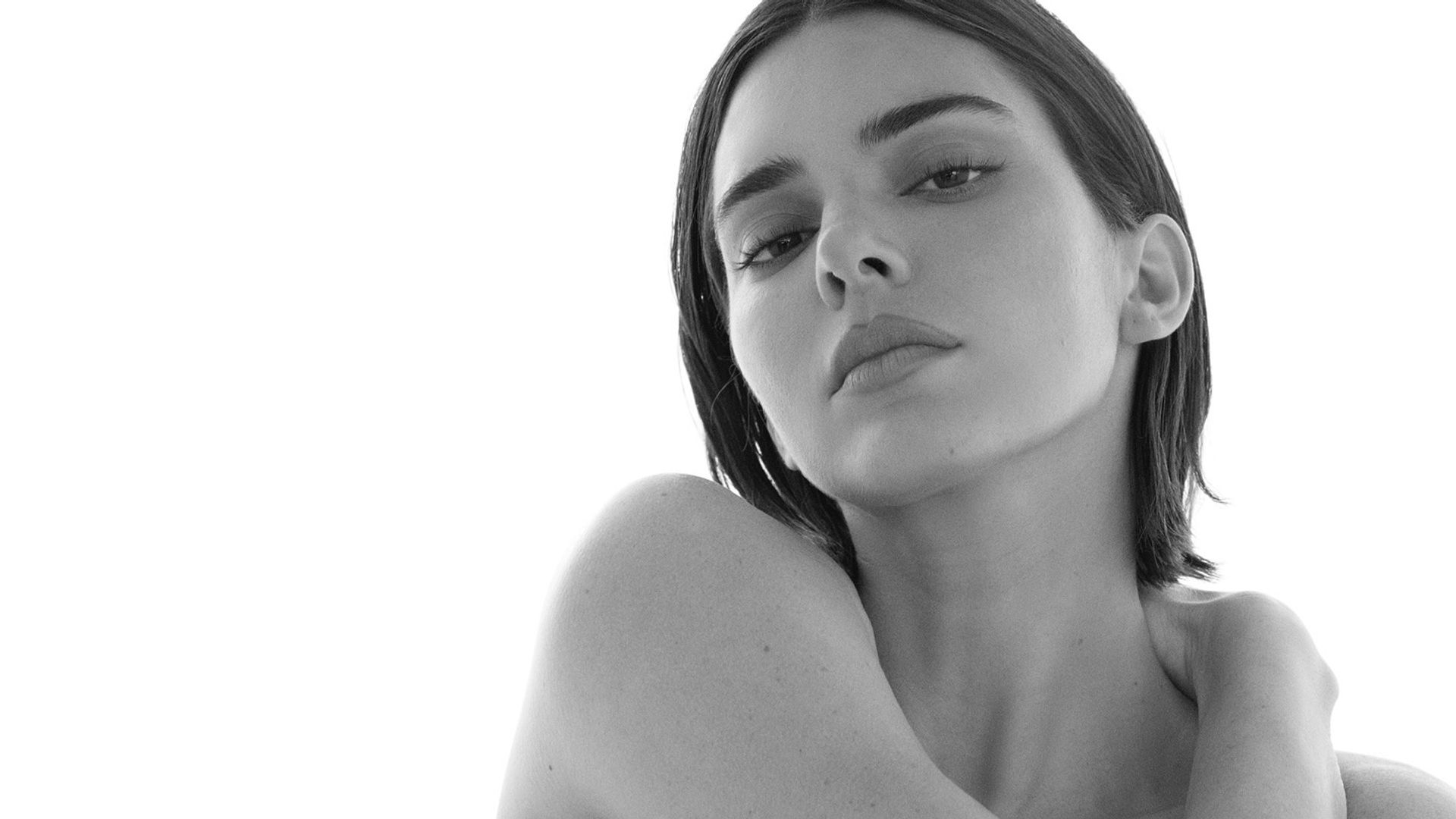 Kendall Jenner shares major hair transformation in sultry new photos