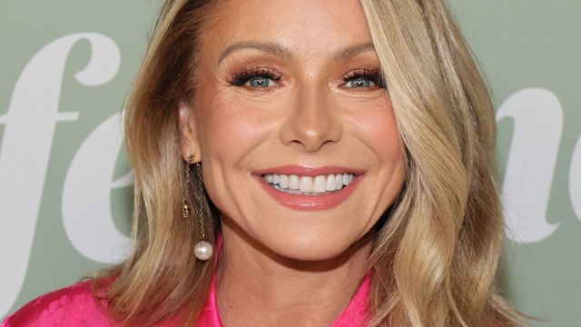 Kelly Ripa on the red carpet 