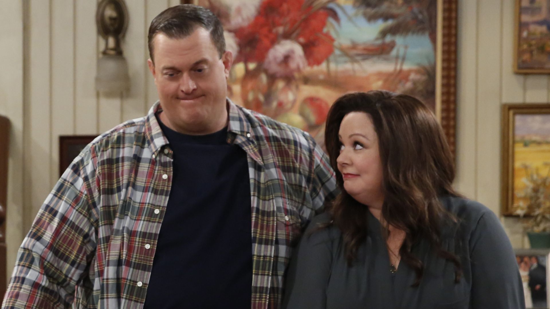 Melissa McCarthy and Billy Gardell on Mike & Molly