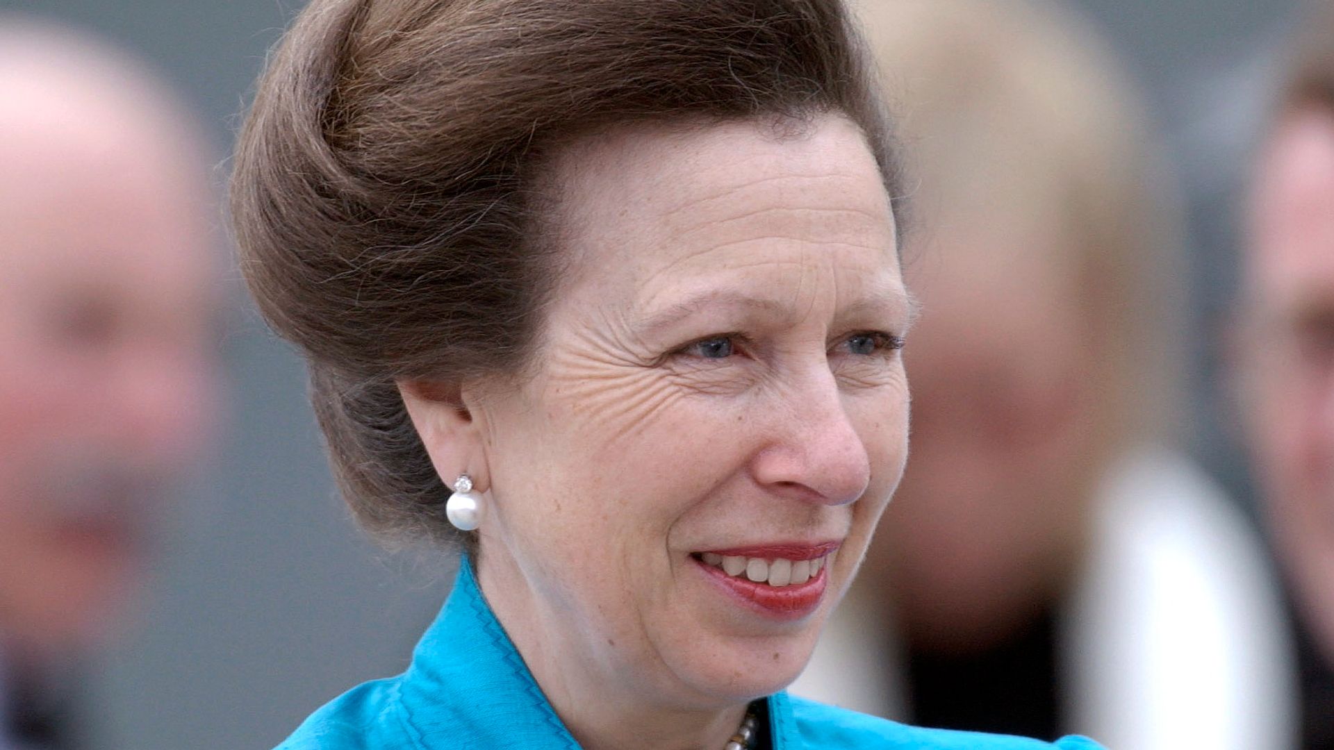 Princess Anne, 16, exudes elegance with 60s curled bob in unearthed wedding photo
