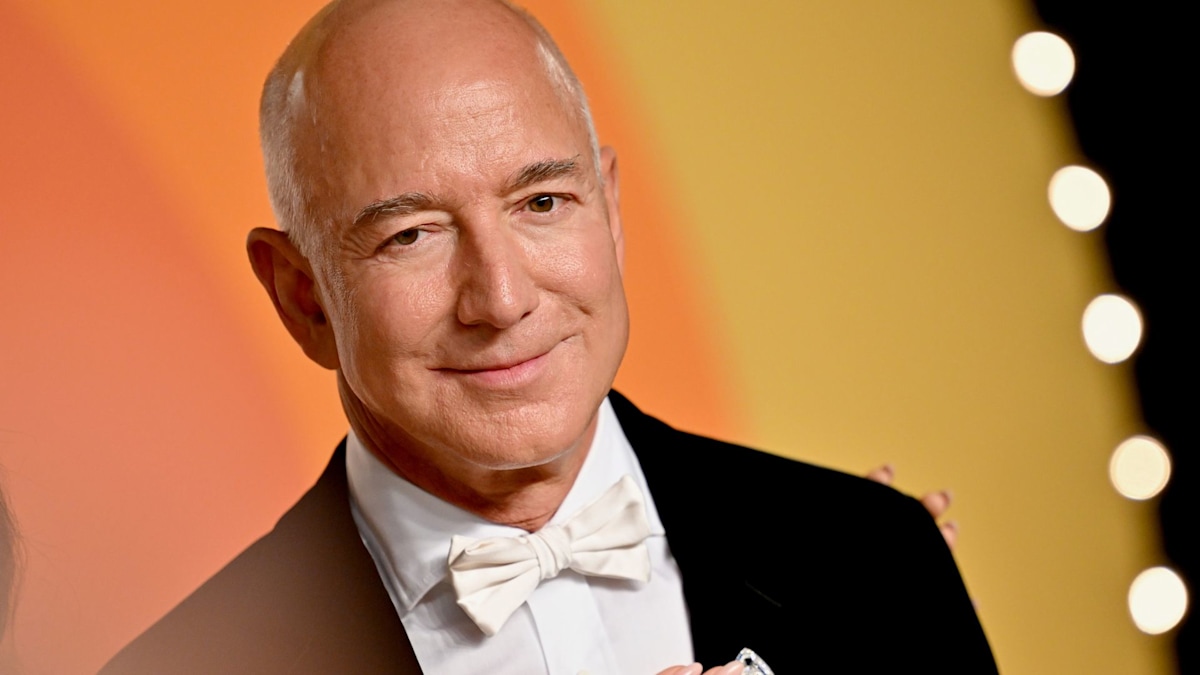 Jeff Bezos’ insanely high fence to protect 5m Beverly Hills compound