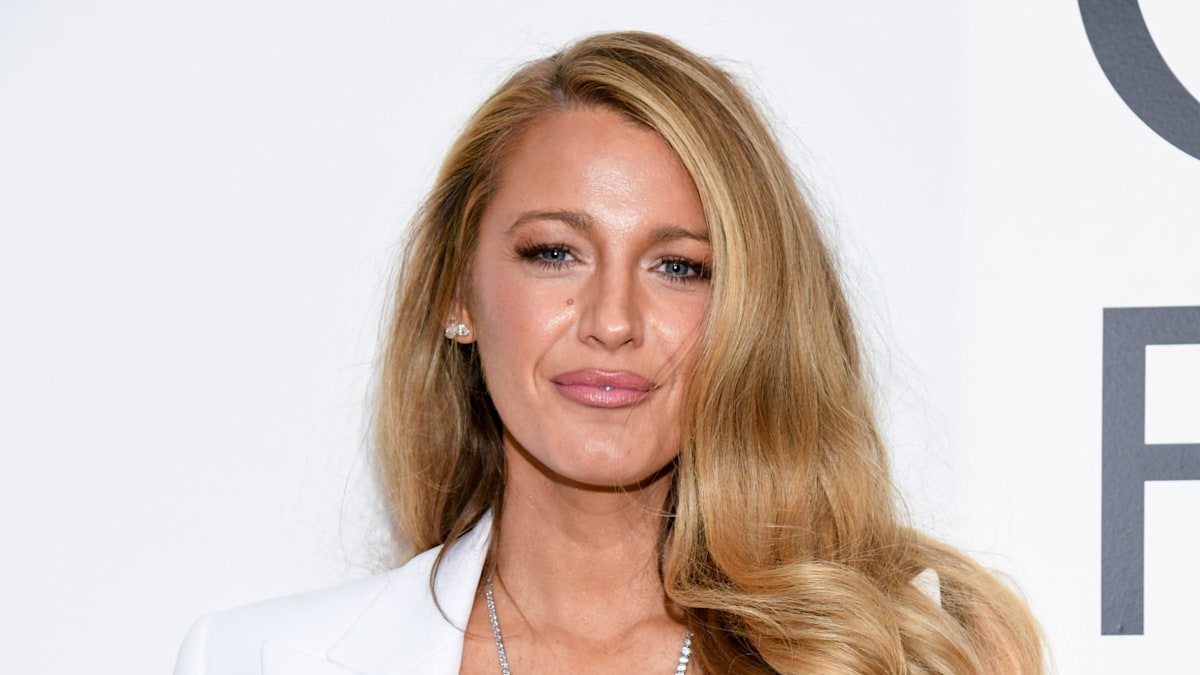 Blake Lively and Ryan Reynolds' children interrupt famous mom ahead of big red carpet moment