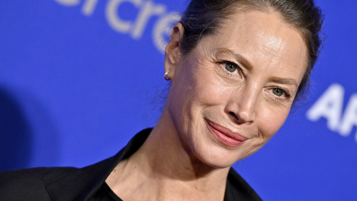 Christy Turlington looks so in love in rare red carpet appearance with very famous husband