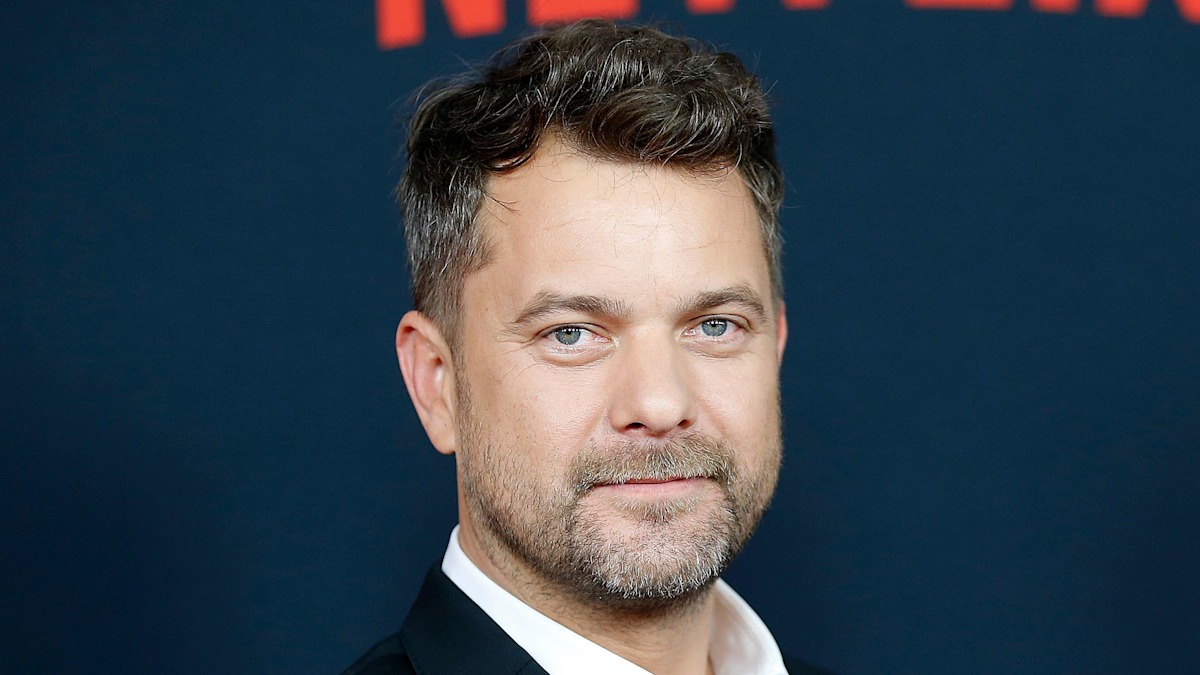 Joshua Jackson - Biography | HELLO!