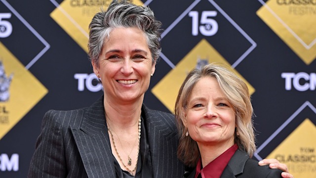 jodie foster alexandra hedison hand and footprint ceremony