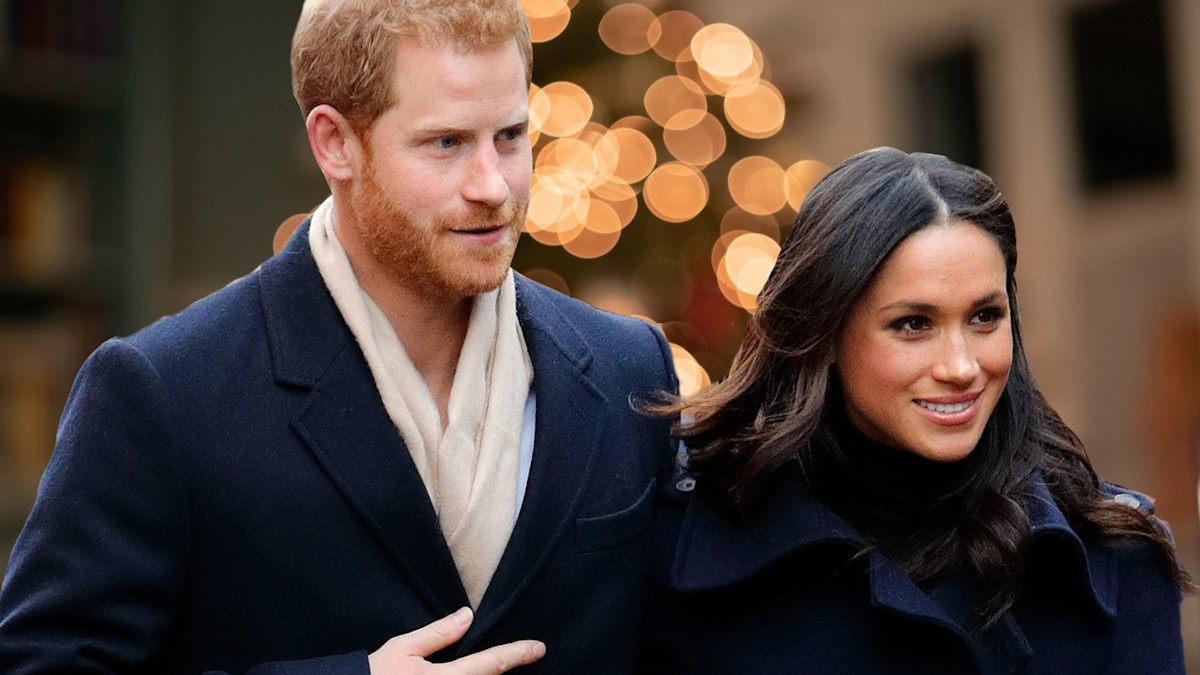 Prince Harry and Meghan Markles glittering Christmas tree inside their
