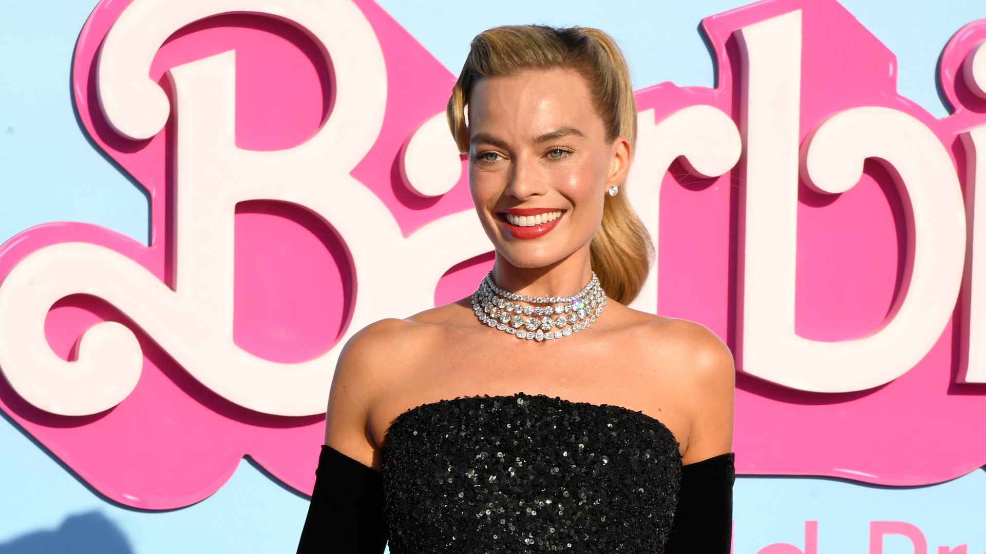 Margot Robbie steals the show in vintage-inspired look at Barbie world premiere