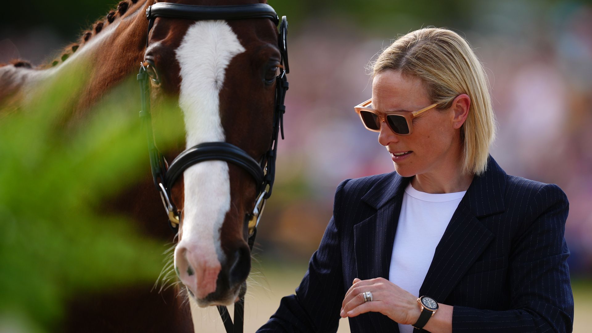  Zara Tindall with brown horse