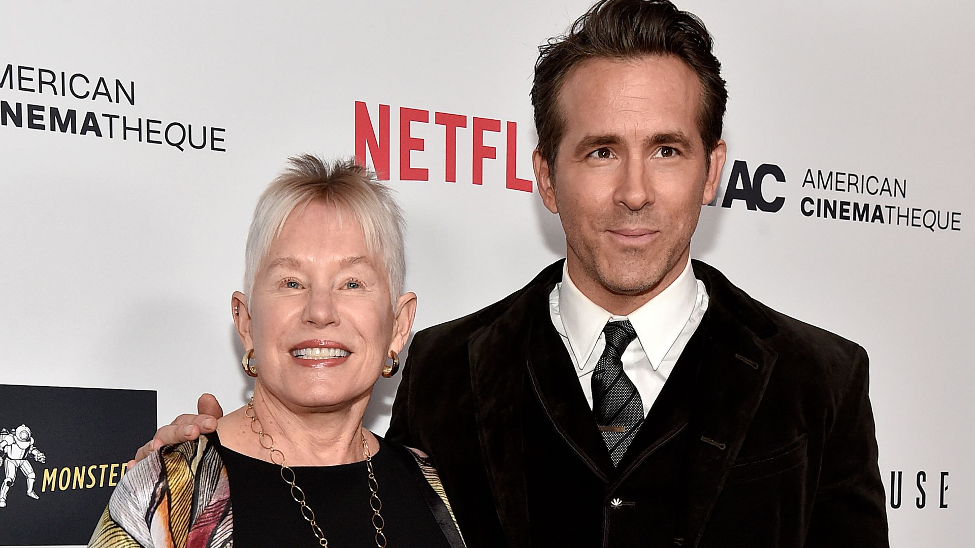 Inside Ryan Reynolds’ close relationship with mom Tammy 9 years after father James’ death